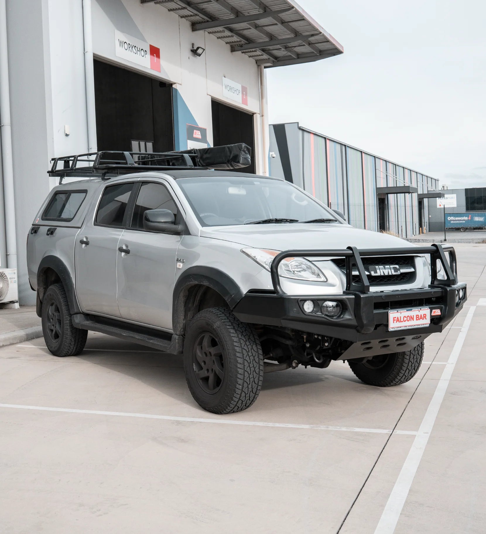 JMC Vigus 2012-2018 707-02 Falcon Bull Bar Black A-Frame Package (LED Foglight) — product view 7