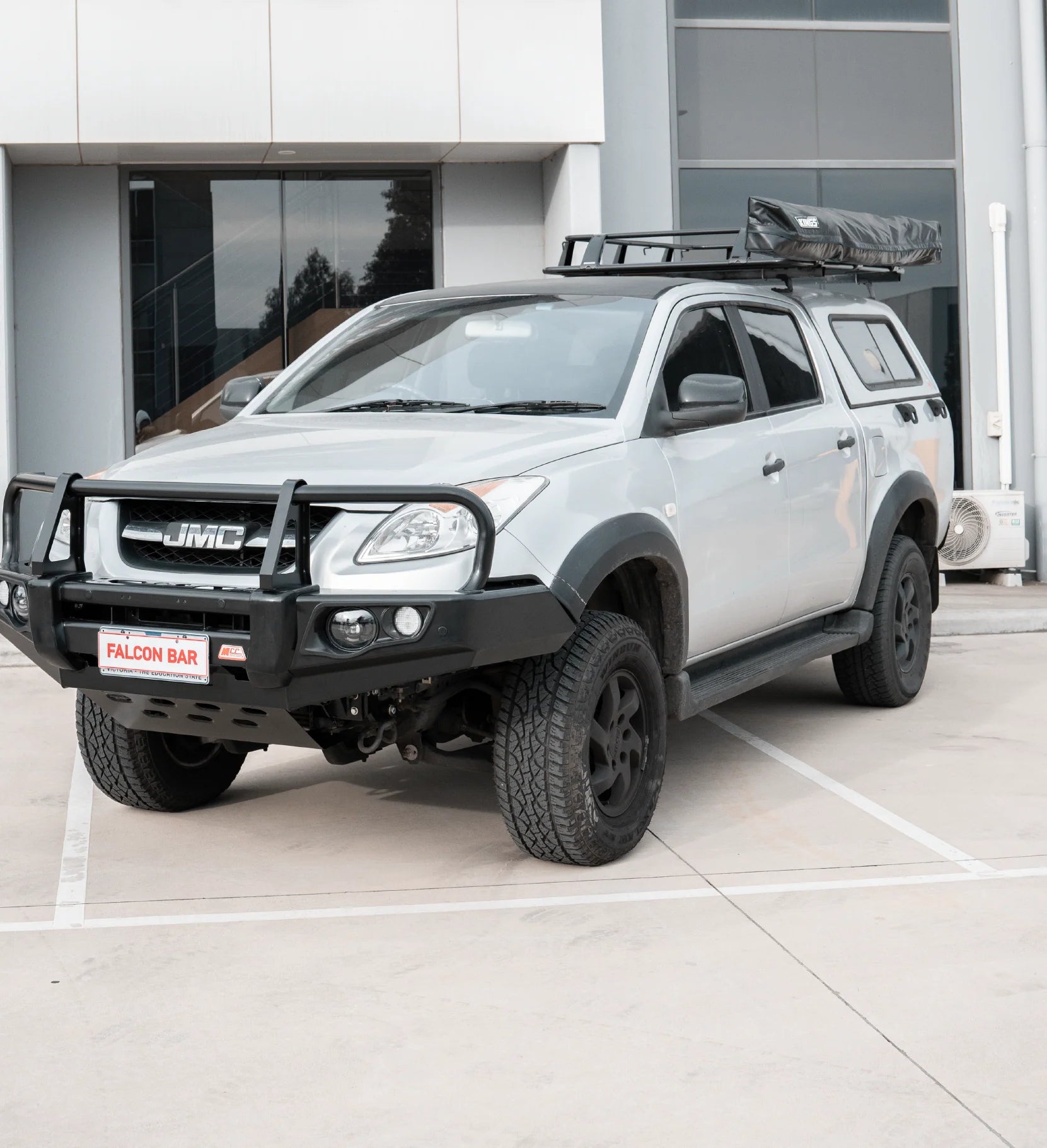 JMC Vigus 2012-2018 707-02 Falcon Bull Bar Black A-Frame Package (LED Foglight) — product view 6