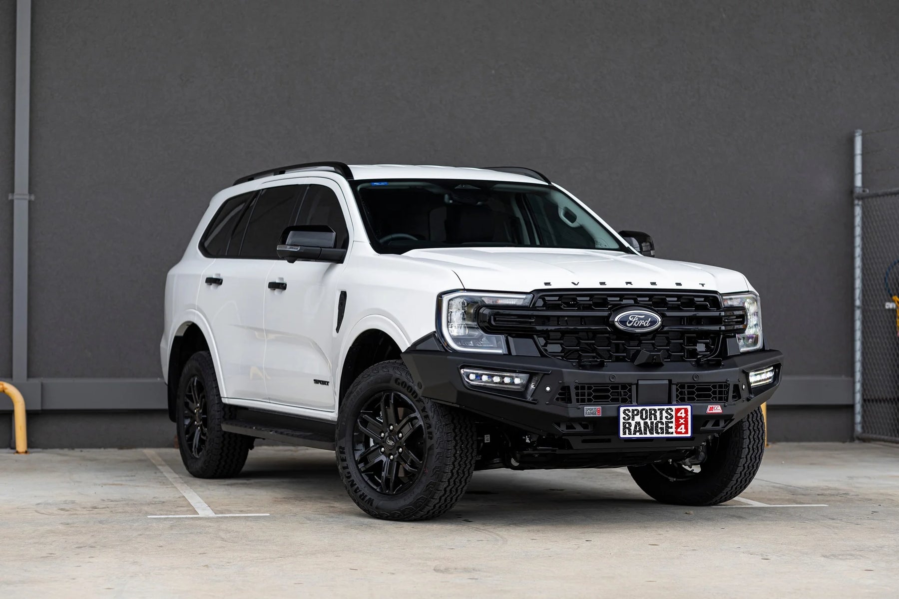 Next-Gen Ranger/Everest 2022-On – 909-01 All New Alloy Pegasus Bar Bumper Replacement Package — product view 8