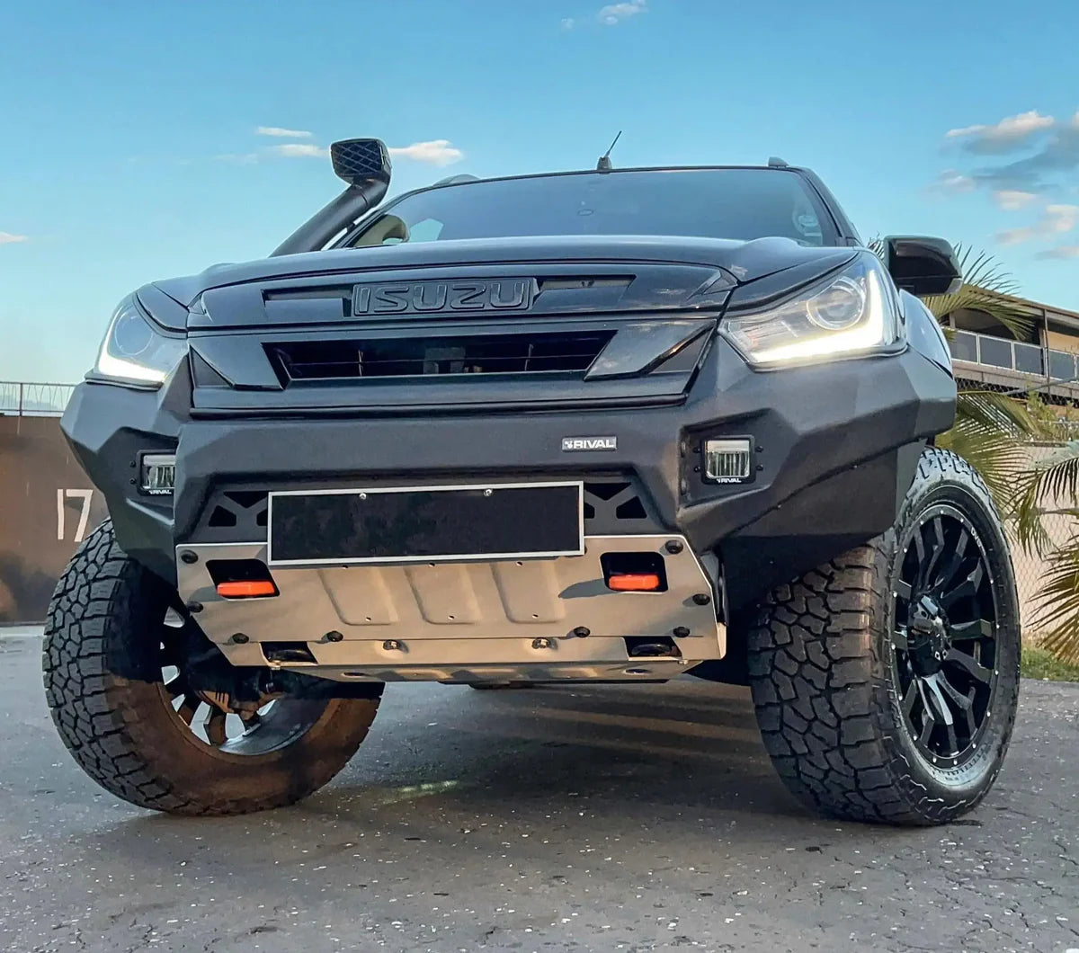 Aluminum Front Bar – Isuzu D-Max 2017-2019, includes RIVAL FOG lights (Set of 2) — product view 2