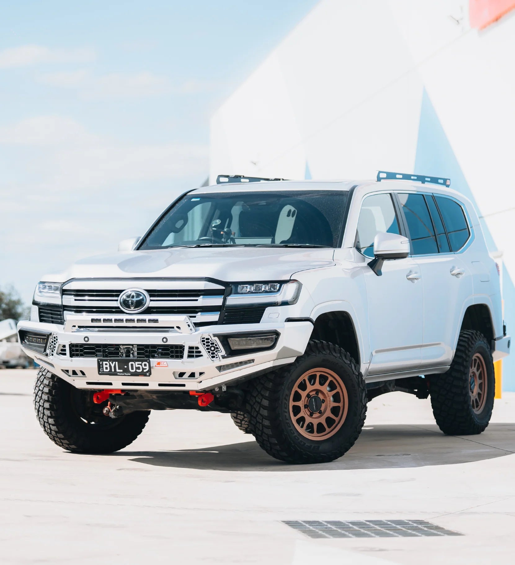 Land Cruiser 300 Series 2022-On – 909-01 Alloy Pegasus Bar Package — product view 4