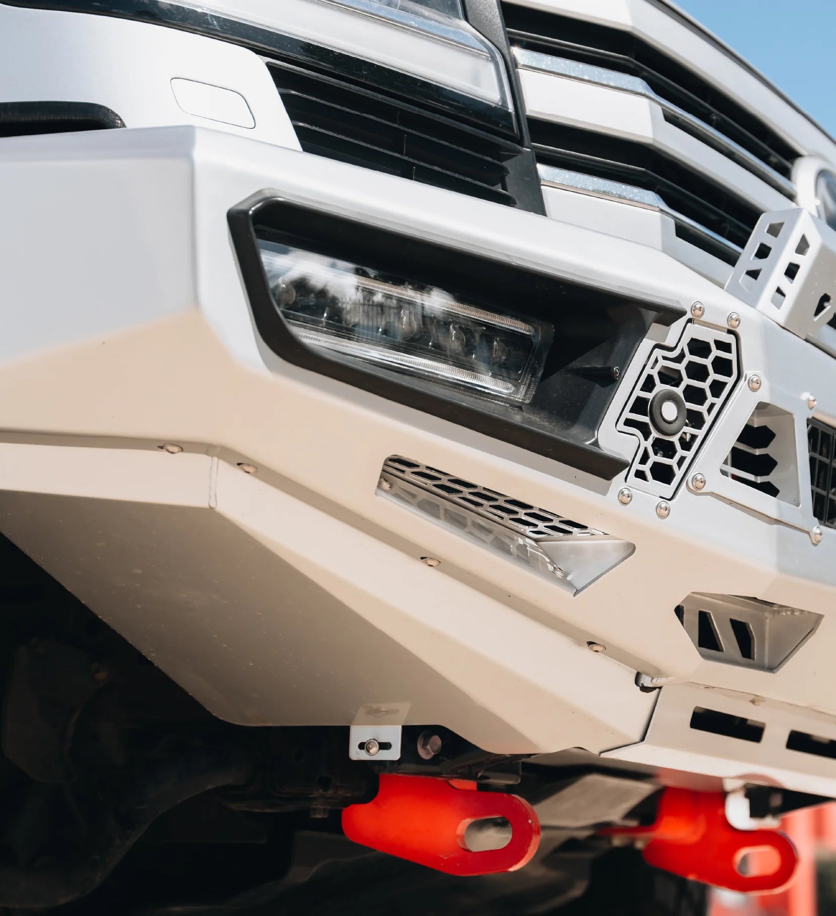 Land Cruiser 300 Series 2022-On – 909-01 Alloy Pegasus Bar Package — product view 2