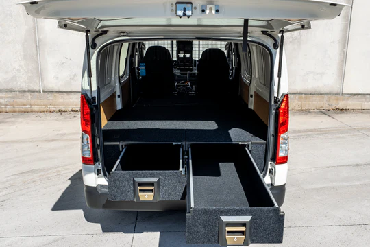 Toyota Hiace 2019 - current — product view 2