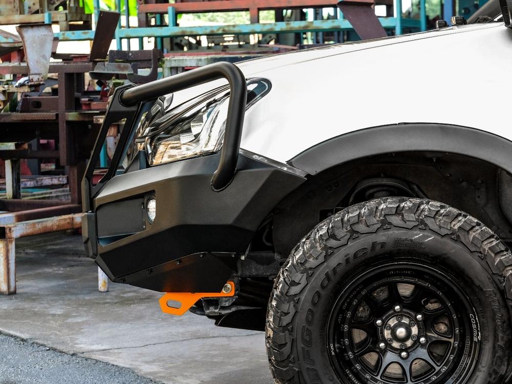 Elite Loop Bull Bar (Orange Recovery Points) to suit Isuzu D-MAX (11/2016 to 6/2020) — product view 3