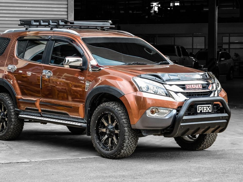 Nudge Bar to suit Isuzu MU-X (11/2013 to 10/2016) — product view 2