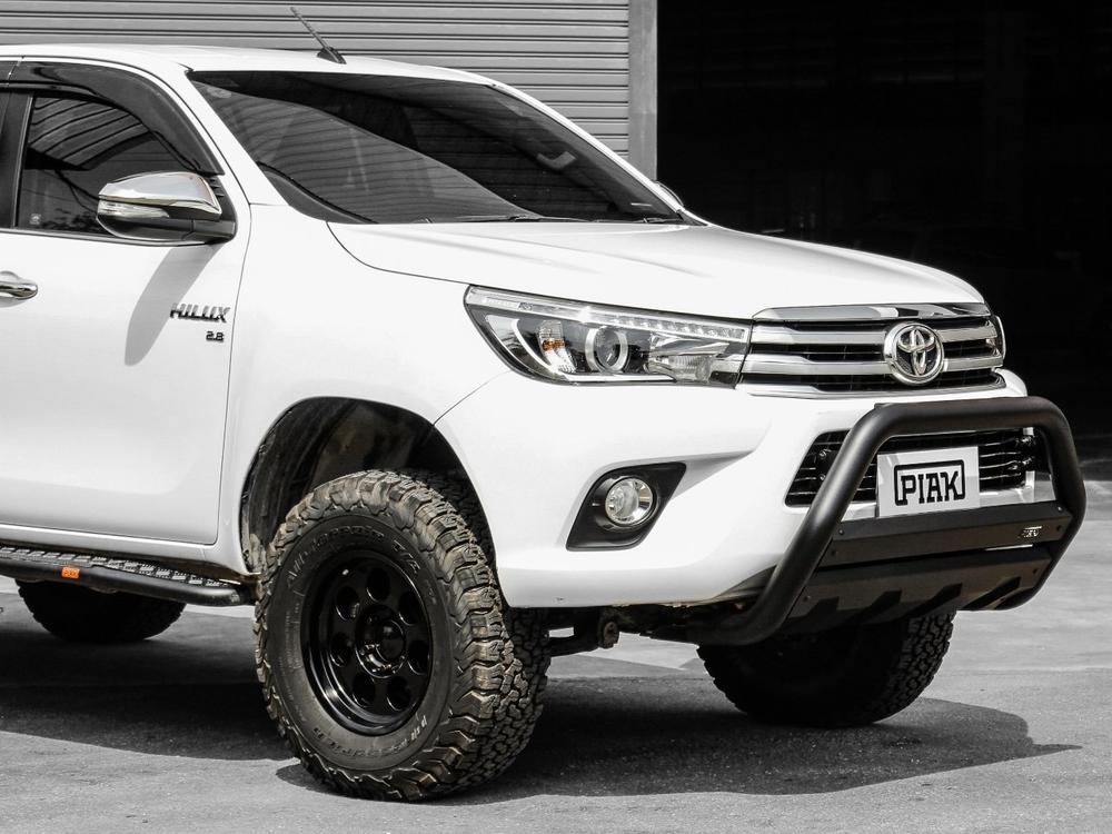 Nudge Bar to suit Toyota HiLux (7/2015 to 5/2018) — product view 4