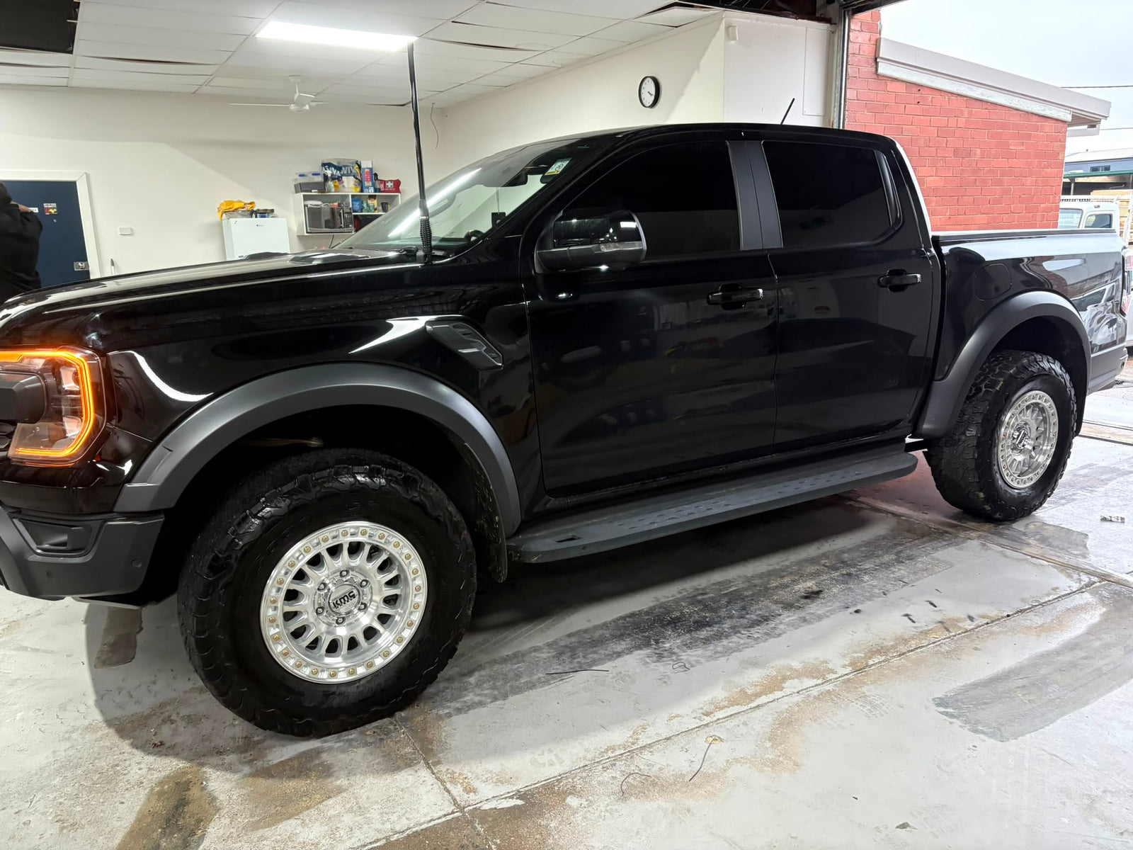 Road Rex 4x4 wheel and tyre package